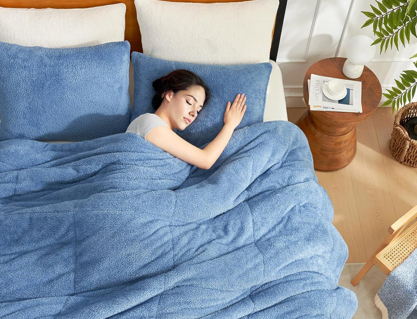 Dluxe Ave. ( TWIN )  2 Piece Comforter Set/ Blue