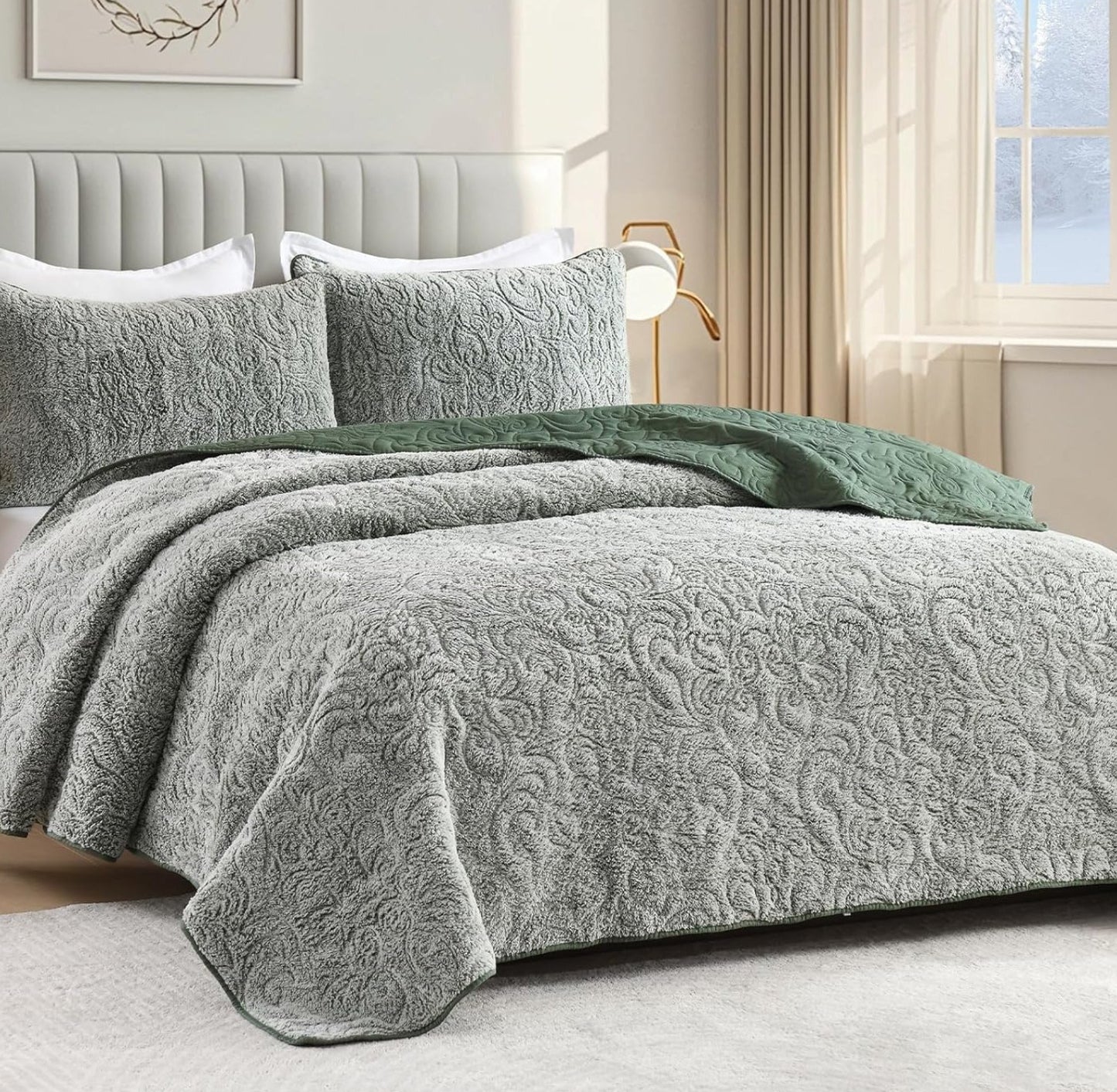 Dluxe Ave. ( KING ) 3 Pcs Quilt Bedding Set, Fluffy Plush Bedspread, Ultra Soft, Luxury Velvet for All Season/ Green