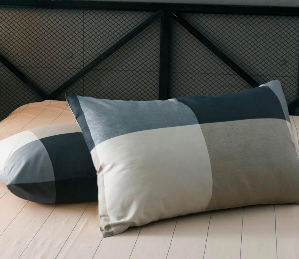 Dluxe Ave. (QUEEN) Comforter Set All Season/ Checkered