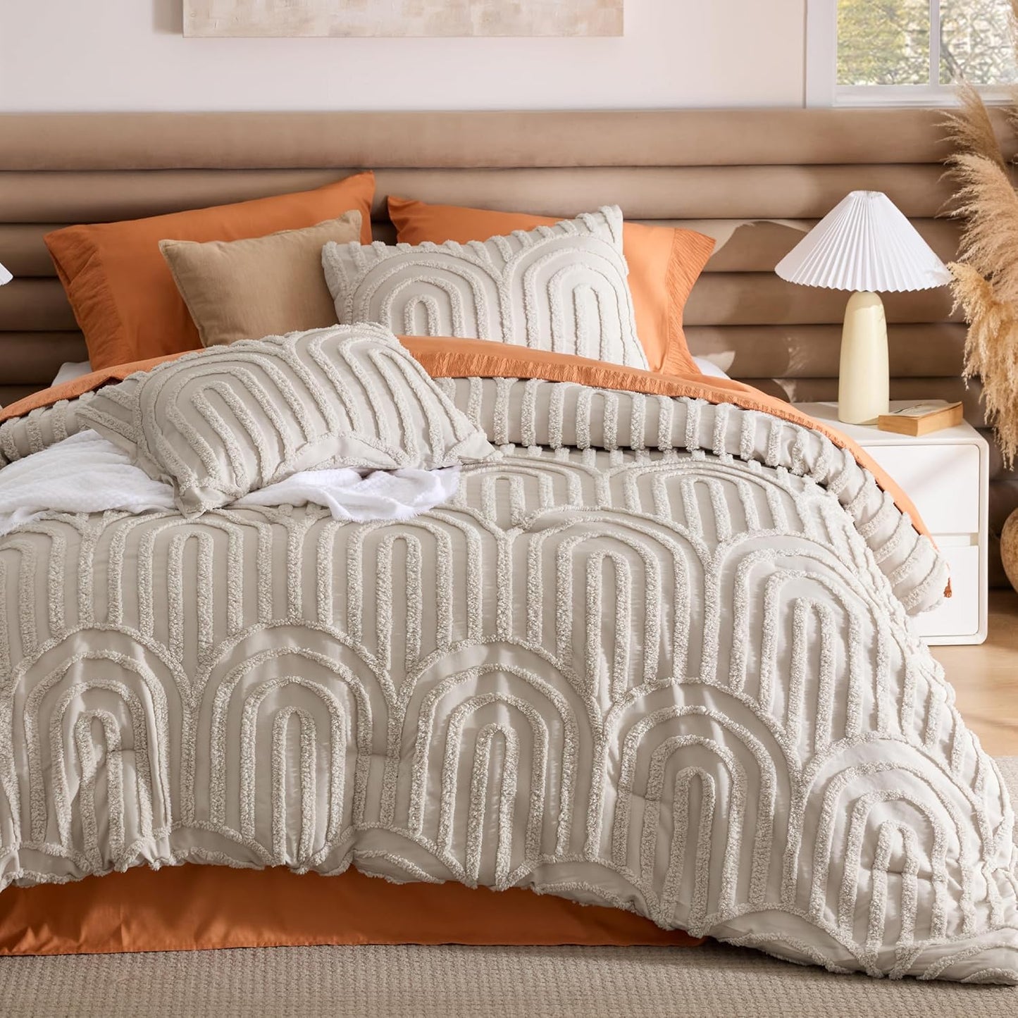 Dluxe Ave. ( QUEEN ) 3 Pcs Boho Tufted Comforter Set/ Soft Fluffy Cozy Arch Pattern for All Seasons/ Beige