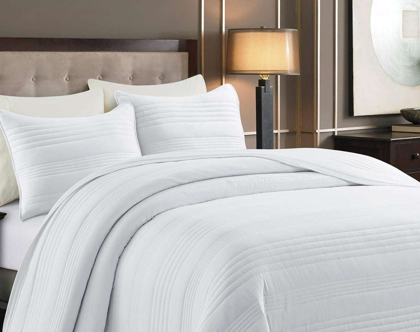 Dluxe Ave. ( CALI./ KING ) 3 Pcs Quilt Bedding Set/ Summer Soft Lightweight/ White Stripe