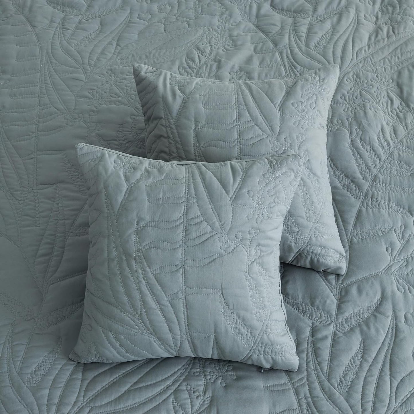 Dluxe Ave. ( KING ) 5 Pcs Oversized Bedspread Quilt Set, Elegant & Fresh Style, Grey