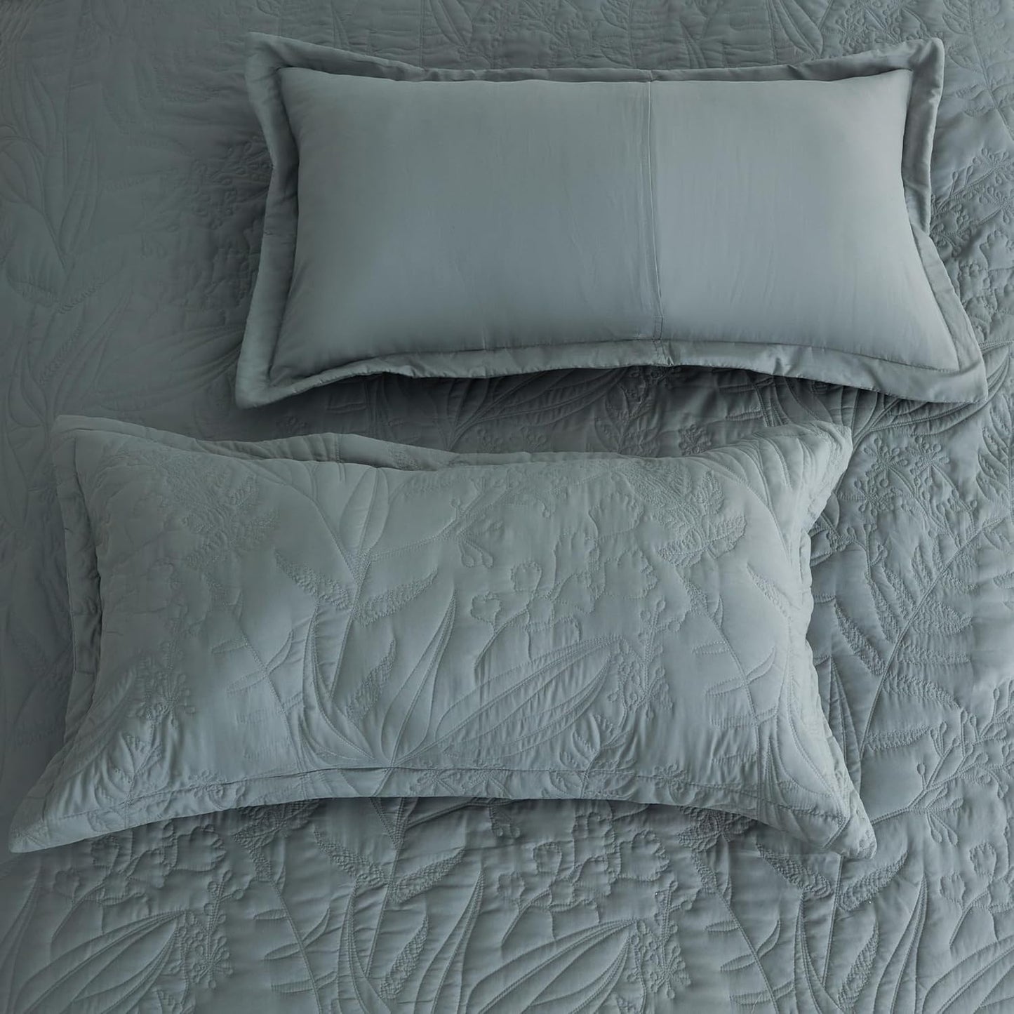 Dluxe Ave. ( KING ) 5 Pcs Oversized Bedspread Quilt Set, Elegant & Fresh Style, Grey