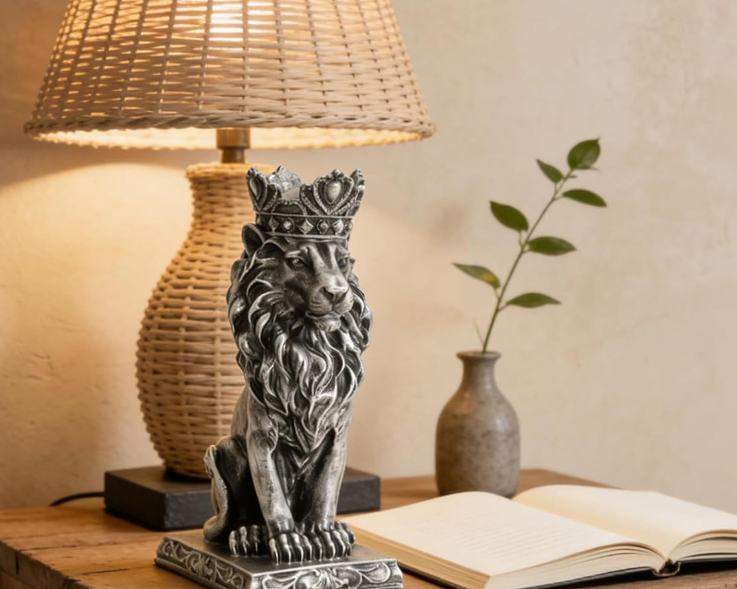 Dluxe Ave. Lion Statue Decor 9 inch Resin