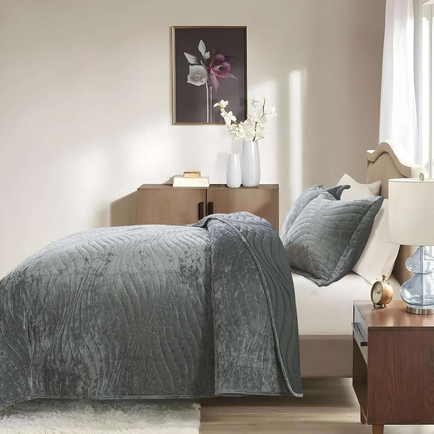 Dluxe Ave. ( CALI./ KING ) 3 Pcs Luxury Velvet Quilt Set/ Lightweight Bedspread for All Season/ Grey
