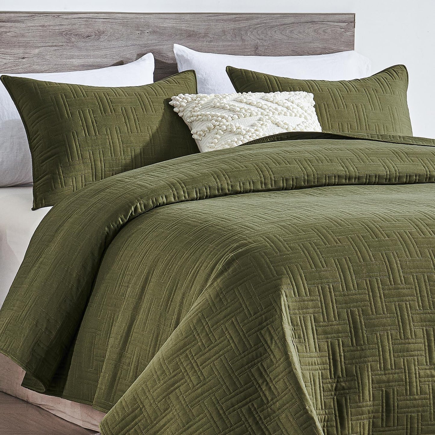 Dluxe Ave. ( CALI./ KING) 3 Pcs Quilt Bedding Set/ Thin Comforter for All Seasons/ Oliver Green110x96