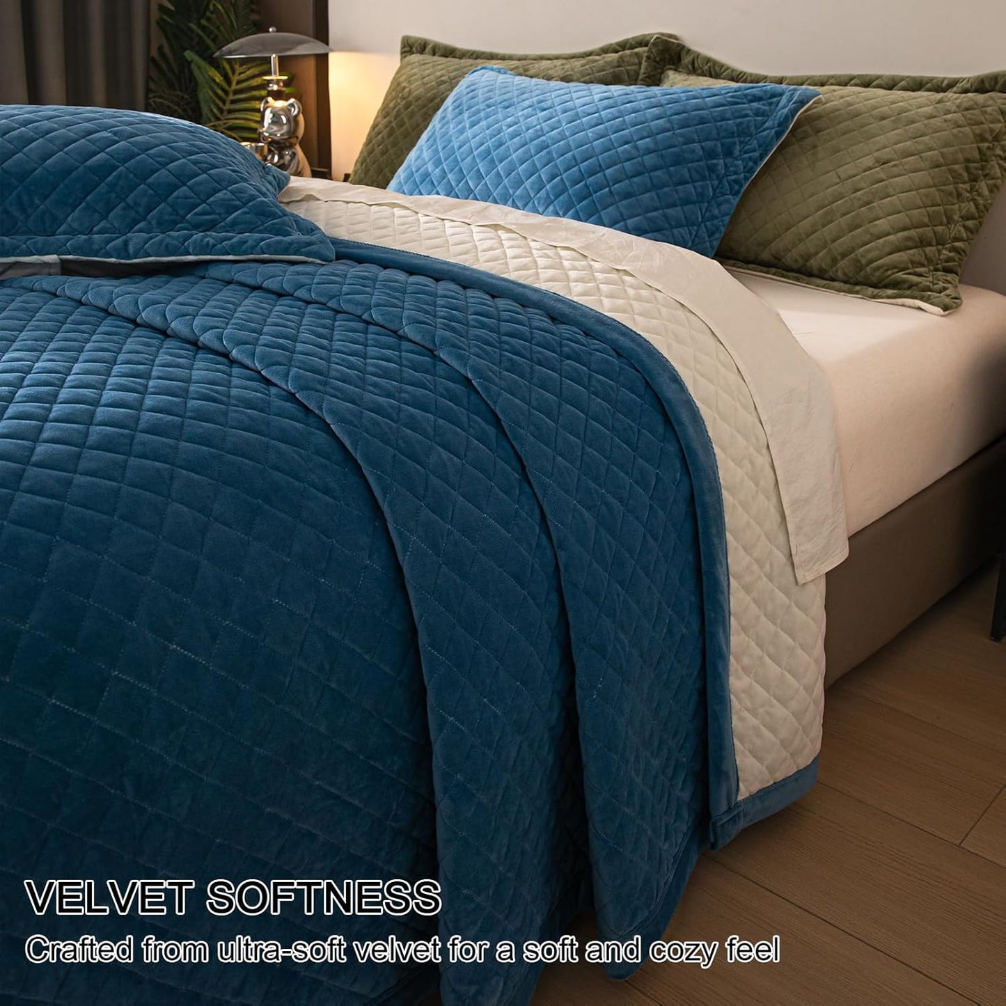 Dluxe Ave. ( QUEEN ) 3 Pcs Velvet Quilt Set, Ultra Soft, Lightweight, Reversible Coverlet, for All Seasons, Royal Blue/White, 90x96 Inches