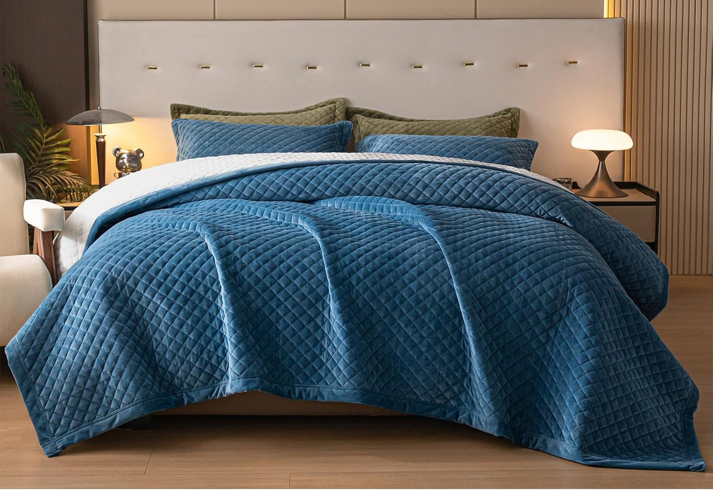 Dluxe Ave. ( QUEEN ) 3 Pcs Velvet Quilt Set, Ultra Soft, Lightweight, Reversible Coverlet, for All Seasons, Royal Blue/White, 90x96 Inches