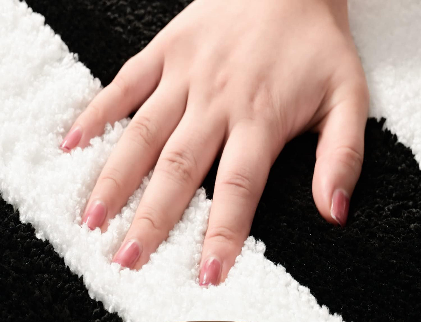 Dluxe Ave. Large Bathroom Mat (20.2x32.2in)Non Slip, Fluffy Absorbent