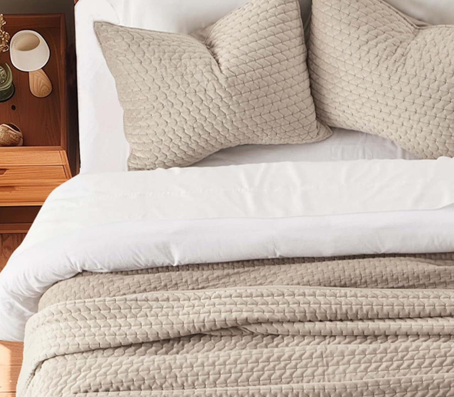 Dluxe. Ave. ( KING ) Luxury 3 Piece Soft comforter Set/ for All Seasons / Camel