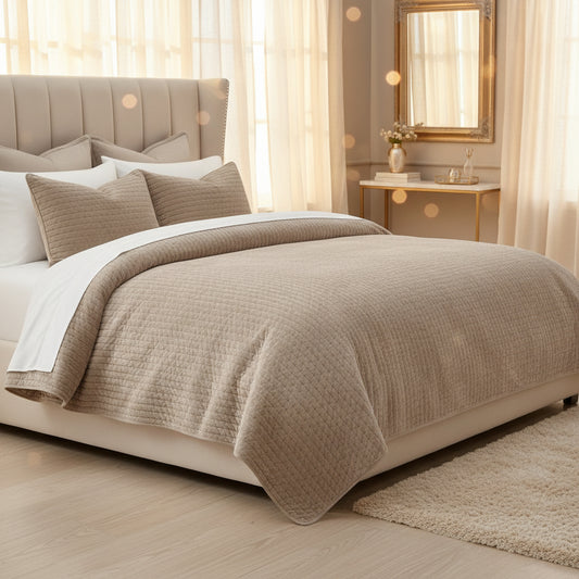 Dluxe. Ave. (KING) Luxury 3 Piece Soft comforter Set/ Camel