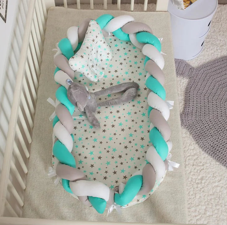 Dluxe Ave. Portable Cotton Crib