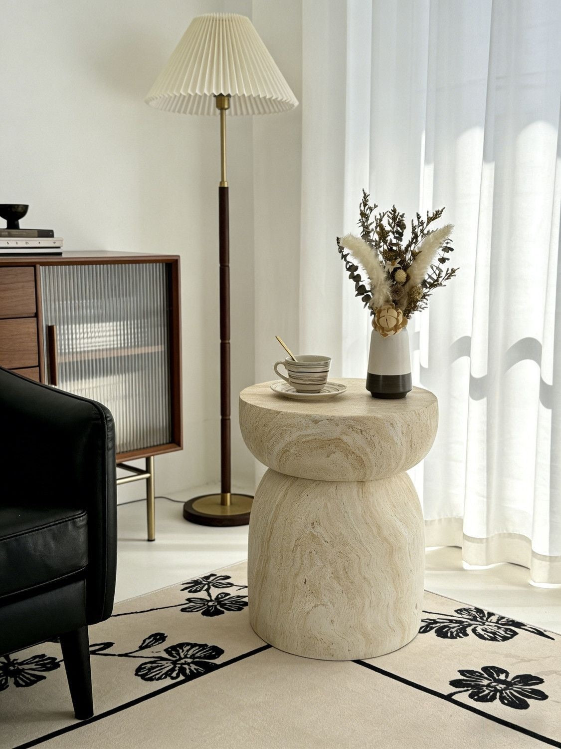 Living room luxury corner table