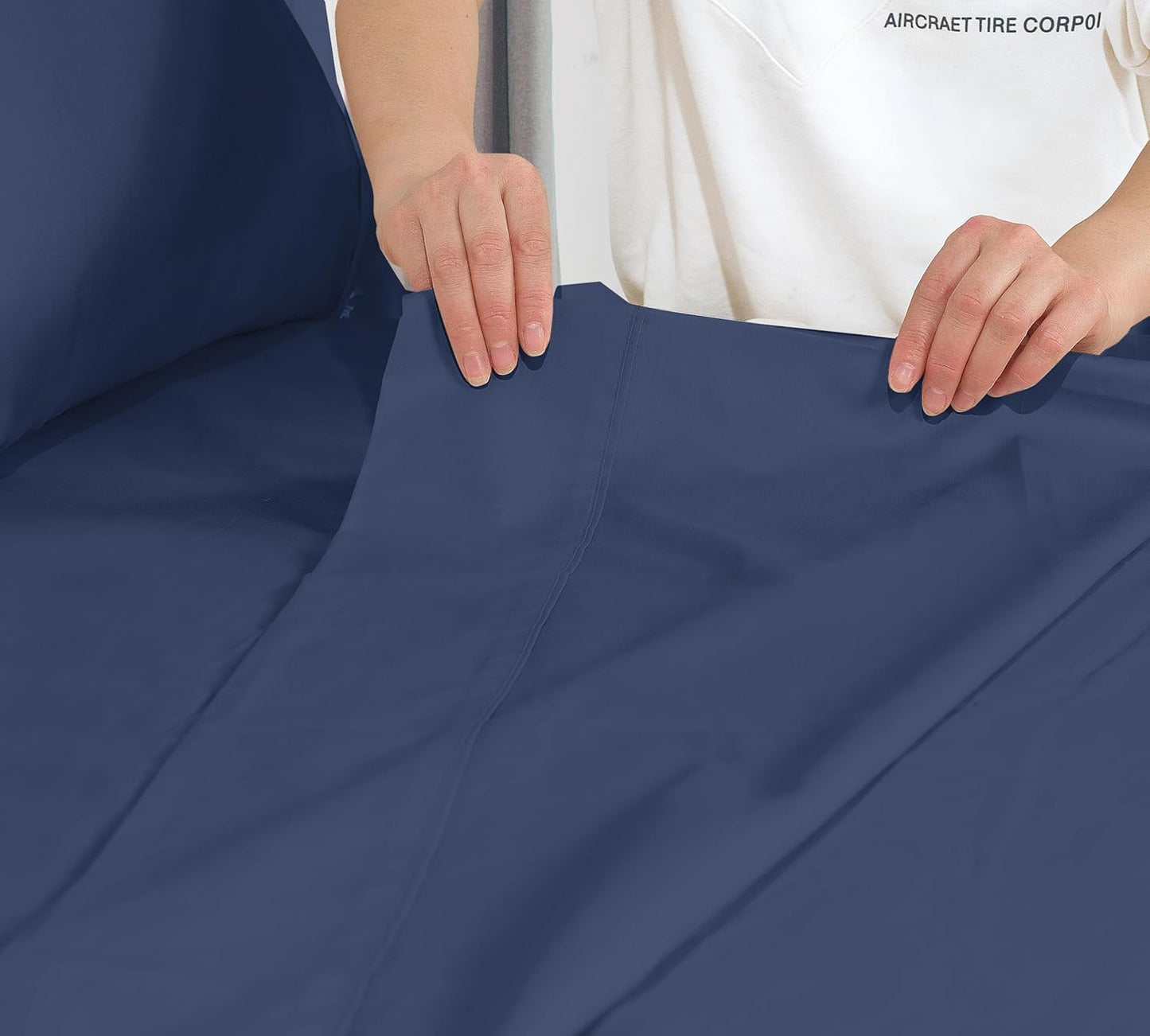 Dluxe Ave. ( KING ) 3 Pieces Bed Sheets Set/ 600 Thread Count/ 100% Egyptian Cotton/ Navy Blue