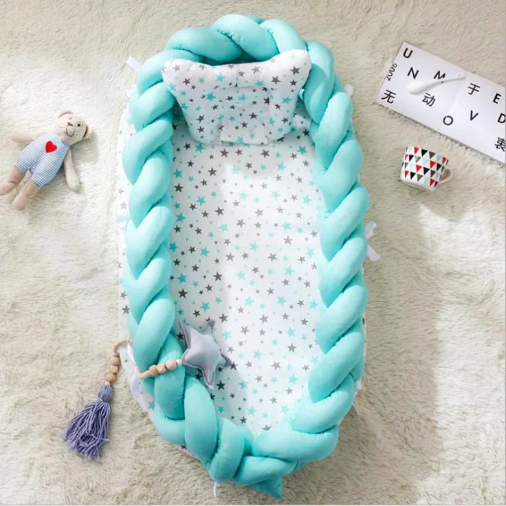 Dluxe Ave. Portable Cotton Crib