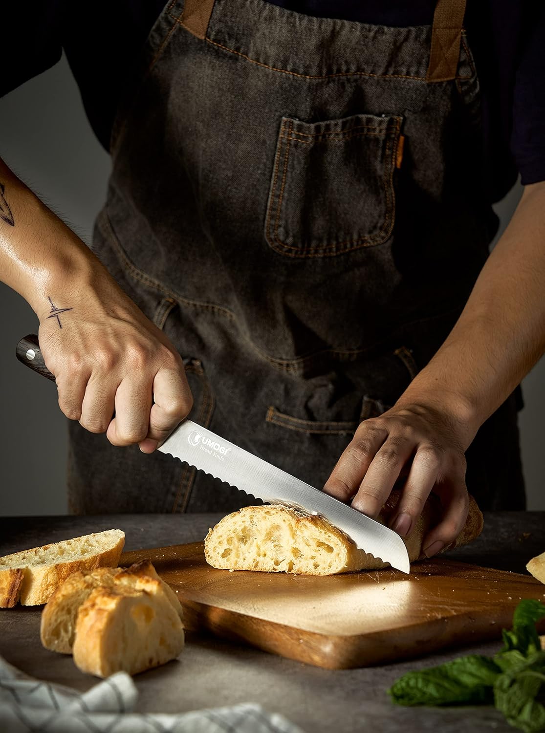 Dluxe Ave. Bread Knife 8 Inch with Sheath/ German High Carbon Stainless Steel