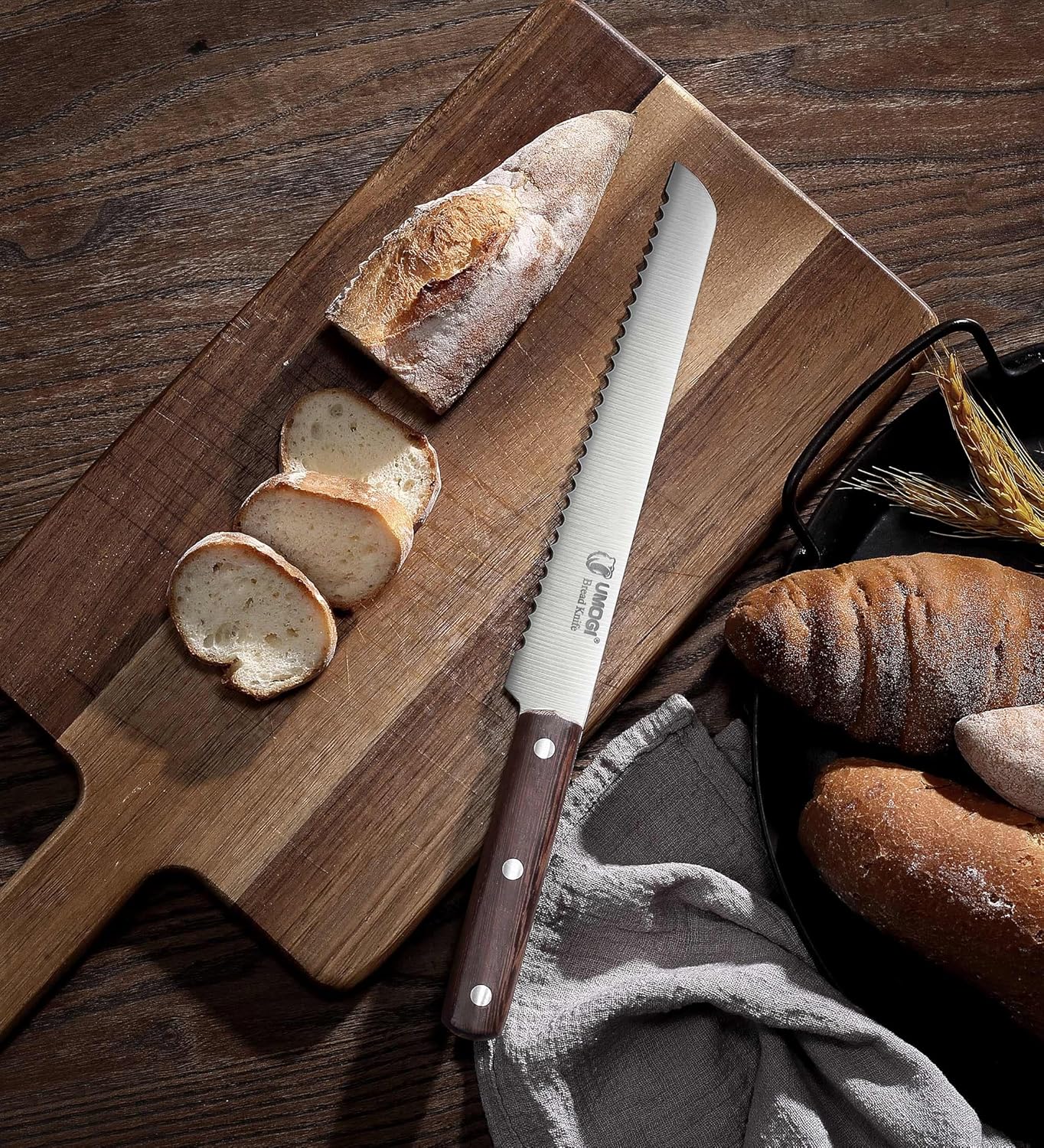 Dluxe Ave. Bread Knife 8 Inch with Sheath/ German High Carbon Stainless Steel