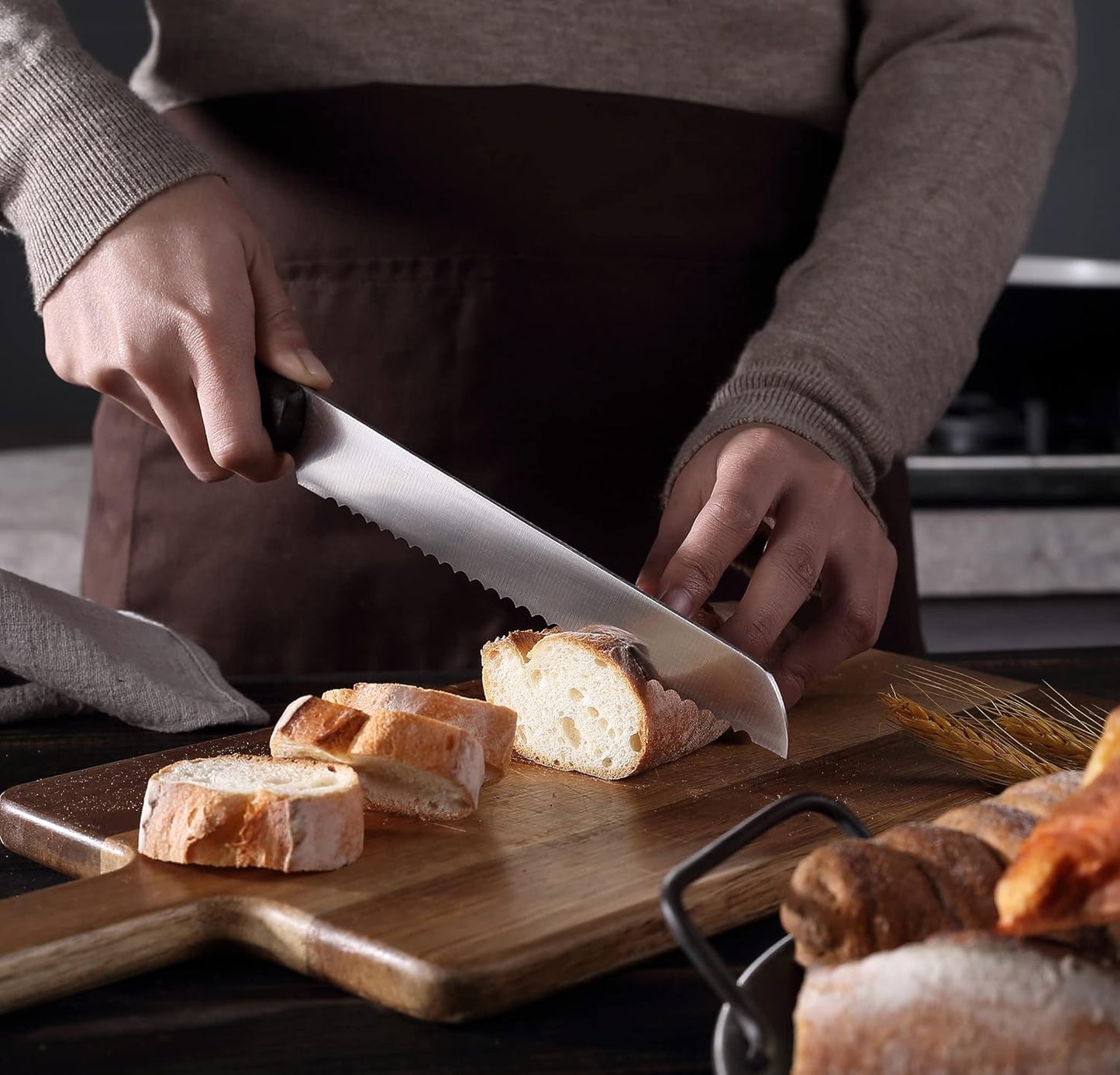 Dluxe Ave. Bread Knife 8 Inch with Sheath/ German High Carbon Stainless Steel