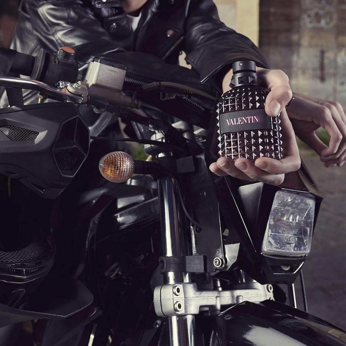 Dluxe Ave. Valentino Uomo Born In Roma For Men EDT 1.7 Fl Oz