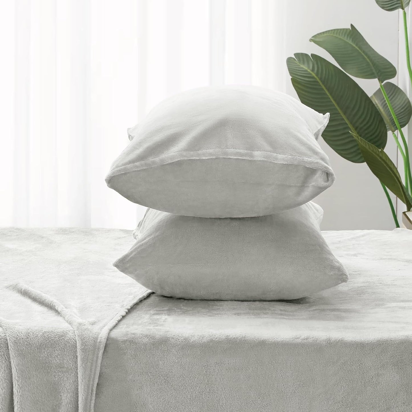 Dluxe Ave. ( QUEEN ) Faux Fur Sheet Set/ Luxury Ultra Soft Fleece Sheets/ 16" Deep Pocket/ Light Grey