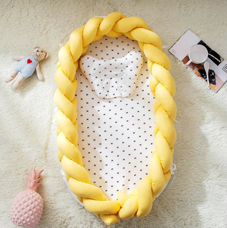 Dluxe Ave. Portable Cotton Crib