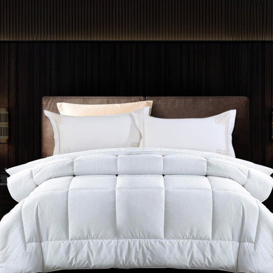 Dluxe Ave. (FULL/ QUEEN/ KING) All-Season Pure Cotton Hotel Quilt