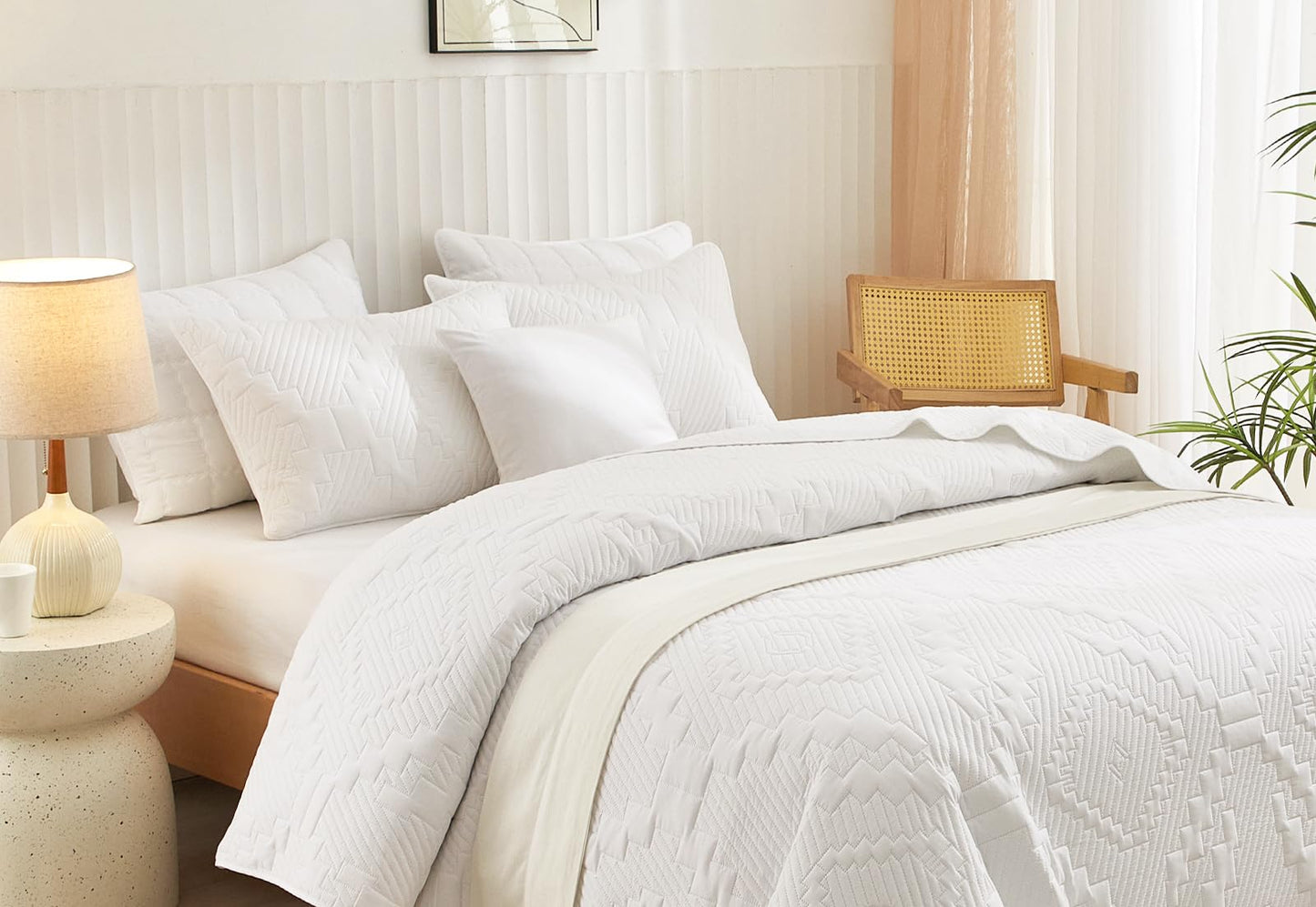 Dluxe Ave. ( FULL/ QUEEN ) 3 Pcs Quilt Bedding Set/ Lightweight Summer Bedspread/ White