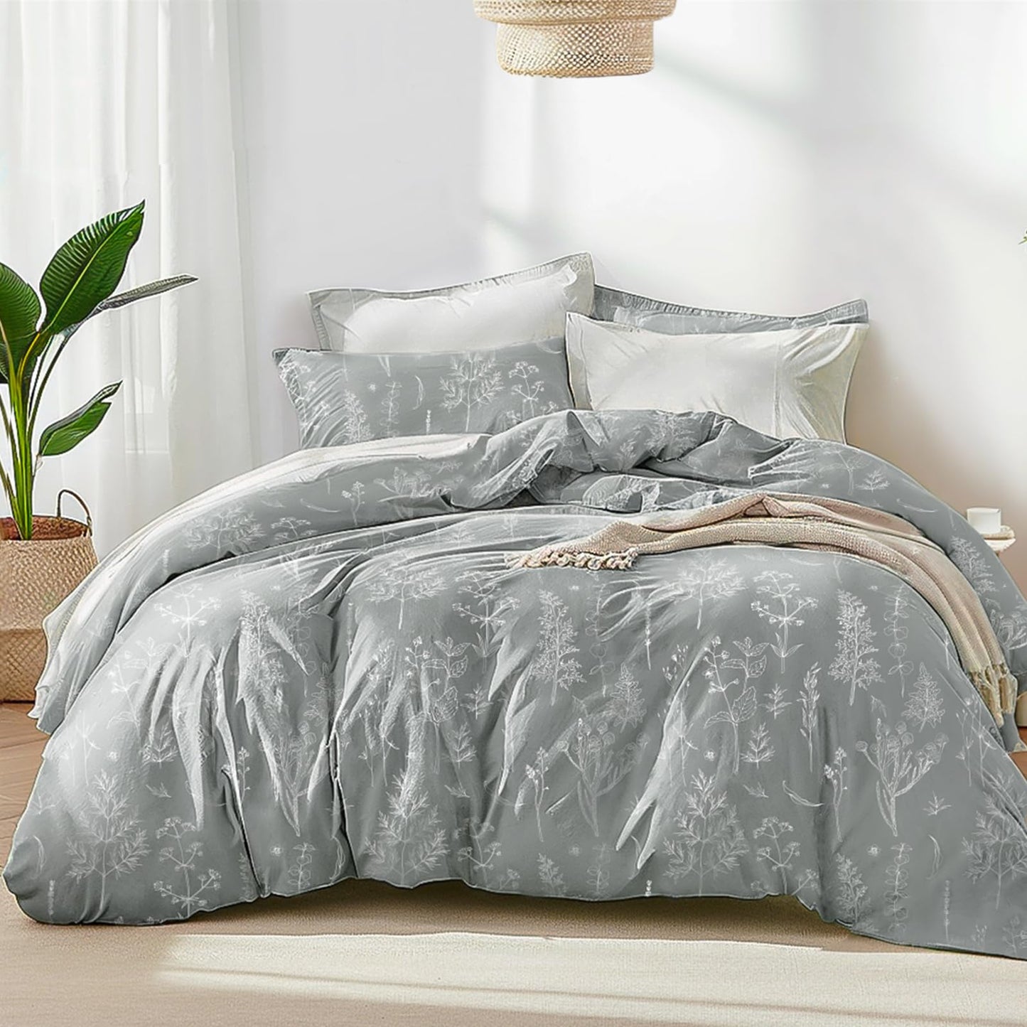 Dluxe Ave. ( KING ) 3 Pcs Comforter Set/ Cute Floral Bedding for All Seasons/ Reversible Botanical Flowers/ Grey