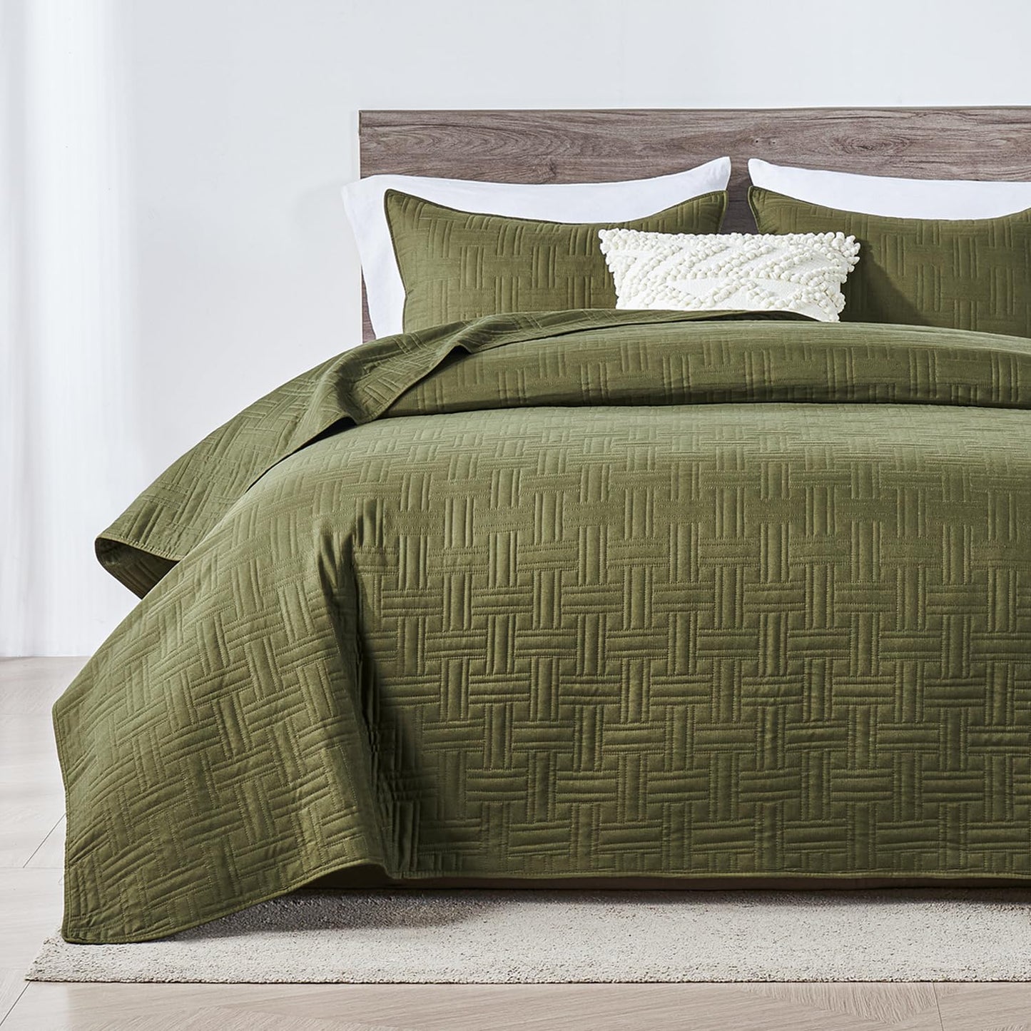 Dluxe Ave. ( CALI./ KING) 3 Pcs Quilt Bedding Set/ Thin Comforter for All Seasons/ Oliver Green110x96