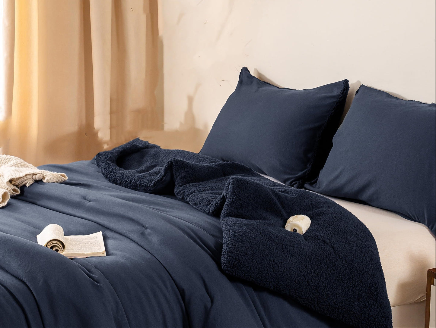 Dluxe Ave. ( FULL/QUEEN ) 3 Pcs Fluffy Sherpa Warm Bed Comforter Set/ Reversible Ultra-Soft Fleece Down/ Dark Navy Blue
