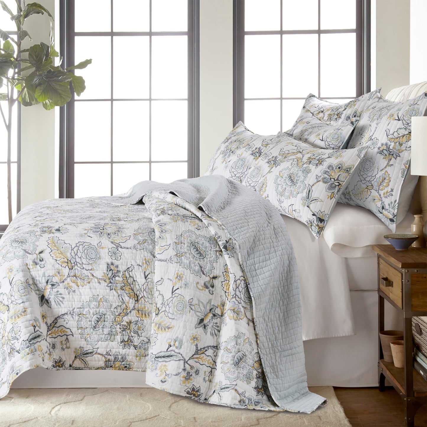 Dluxe Ave. ( TWIN ) 2 Pcs Ophelia Spa Quilt Set, Quilt (68x86in.) and Sham (20x26in.), Reversible, Rayon/Cotton