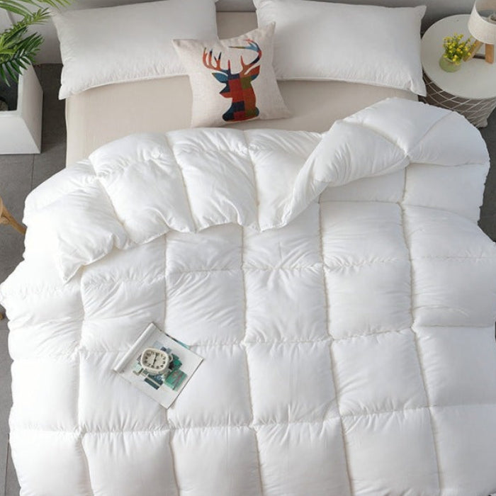 Feather-Soft Quilt for Autumn and Winter