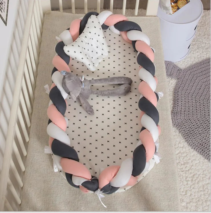 Dluxe Ave. Portable Cotton Crib