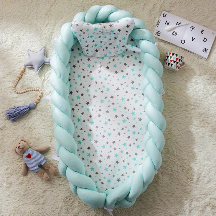 Dluxe Ave. Portable Cotton Crib