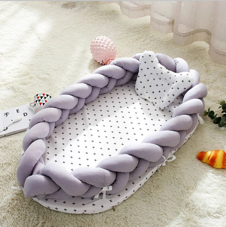 Dluxe Ave. Portable Cotton Crib