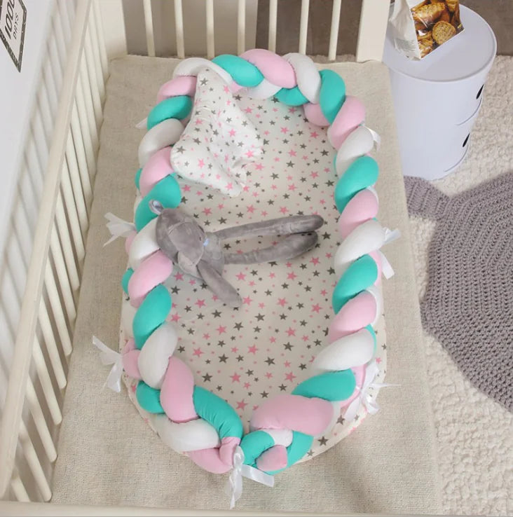 Dluxe Ave. Portable Cotton Crib