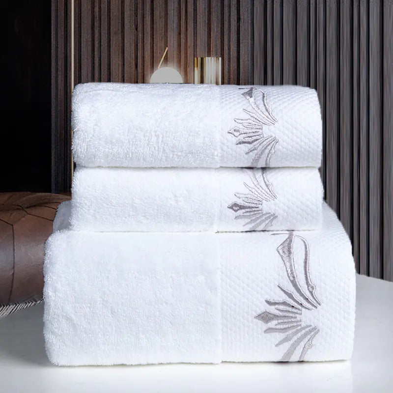 Dluxe Ave. Hotel Bedding and Towels with Custom Logo