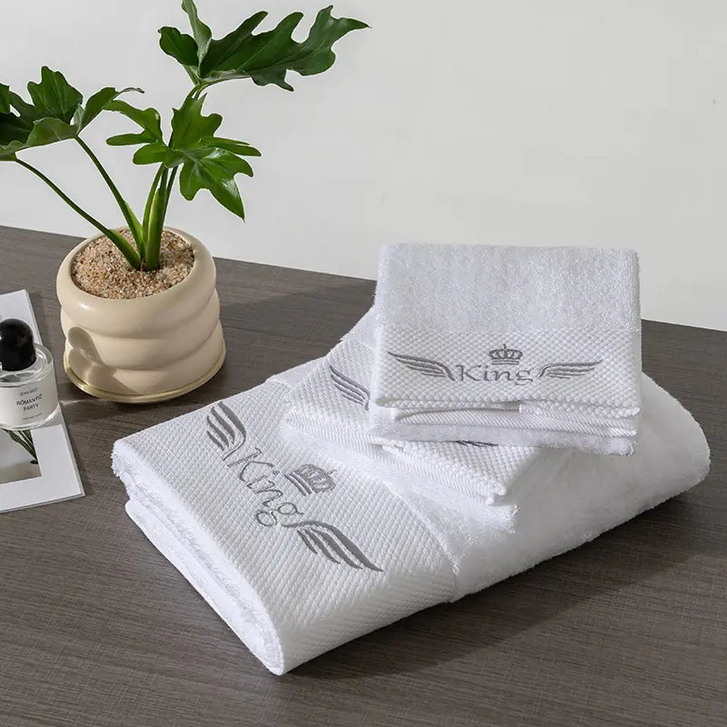 Dluxe Ave. Hotel Bedding and Towels with Custom Logo